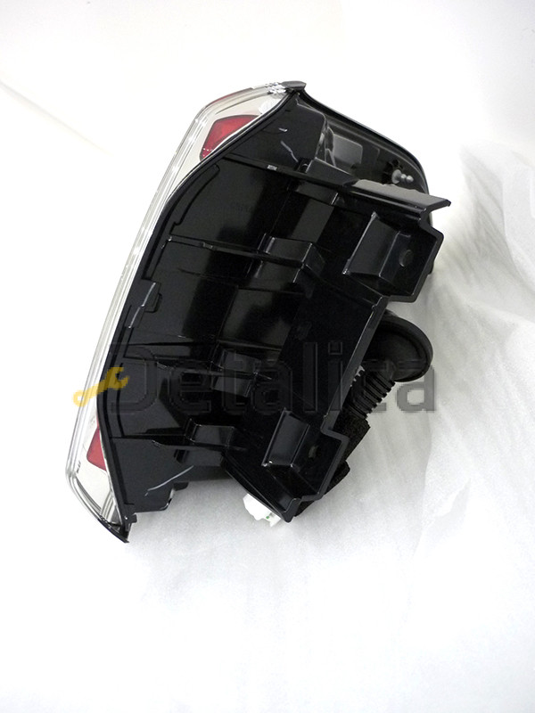 Фонарь задний внешний левый для Ниссан Патрол Y62 рестайл оригинал