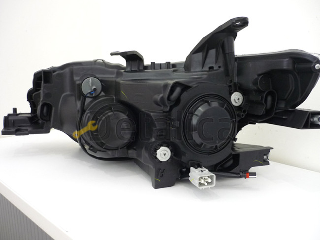 Фара правая для Митсубиси Аутлендер 3 Depo