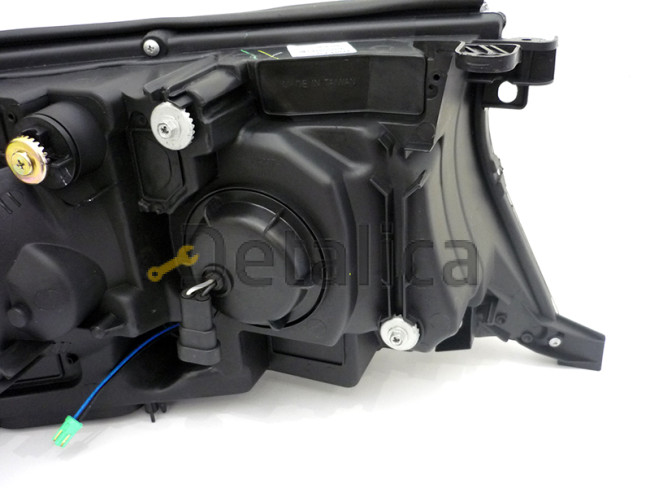 Фары тюнинг-комплект светящиеся ободки EAGLE EYES внутри черные для Тойота Лэнд Крузер 200