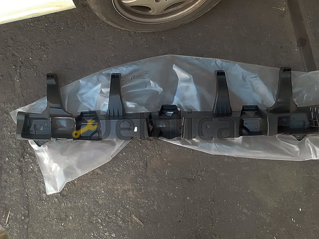 Уплотнитель заднего бампера для Ниссан Террано D10