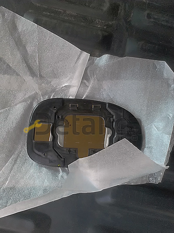 Зеркальный элемент левый Ниссан Альмера Классик