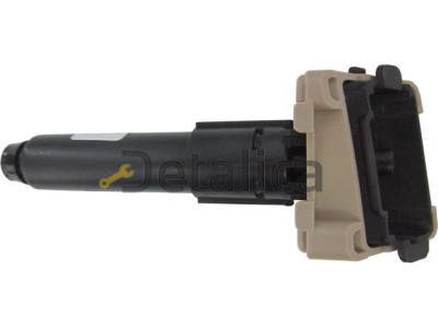 Mazda Cx5 форсунка омывателя фары лев (Китай)