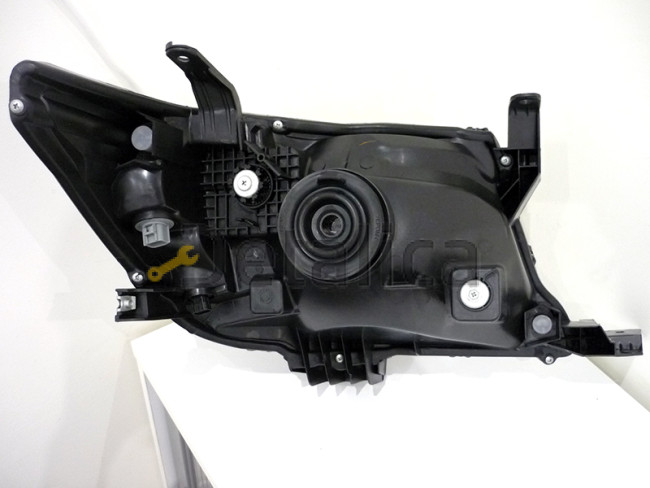 Фара левая для Тойота Хайлюкс под корректор