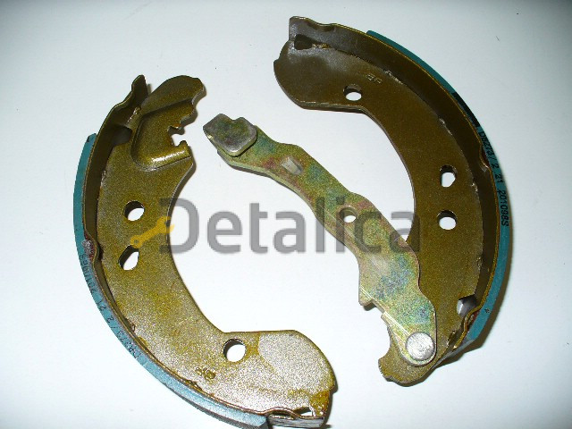 Колодки тормозные задние барабанные для Ниссан Альмера Г15 Amiwa Корея