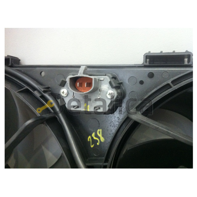 Диффузор радиатора охлаждения для Форд Транзит Коннект двухвентиляторный Magneti Marelli Италия