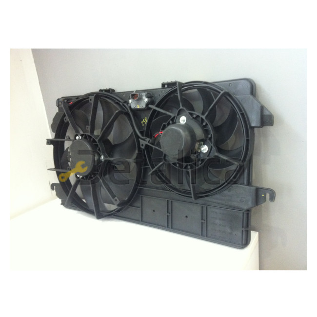 Диффузор радиатора охлаждения для Форд Транзит Коннект двухвентиляторный Magneti Marelli Италия