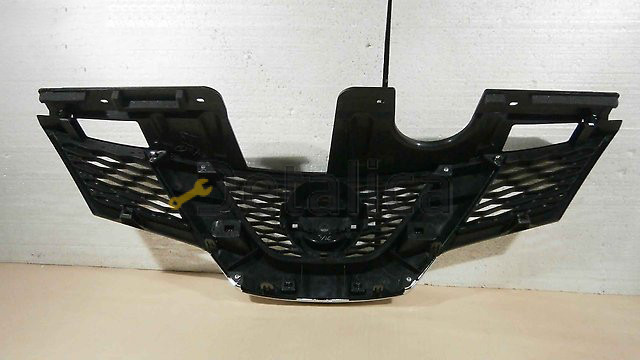 Решётка радиатора для Ниссан Х-Трейл Т32 оригинал Решётка радиатора для Ниссан Х-Трейл Т32 оригинал