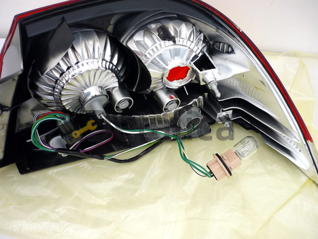 Фонарь задний левый для Митсубиси Лансер 9 Depo