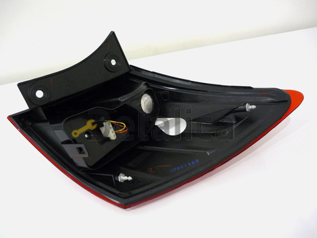 Фонарь задний внешний левый для Ниссан Кашкай от 2010 года рестайлинг