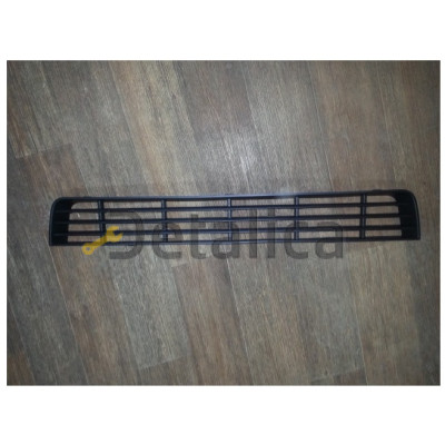 Решетка бампера передняя для Шевроле Эпика