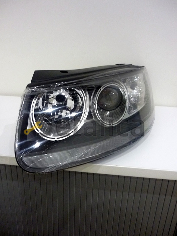 Фара левая внутри черная для Хендай Санта Фе 2 от 2006 (Depo)