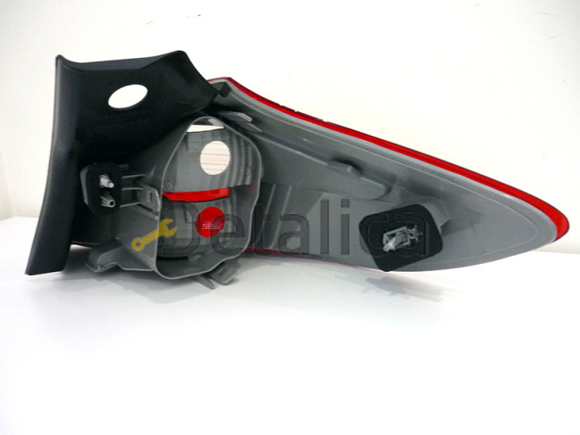 Фонарь задний внешний левый для Рено Меган хэтчбек