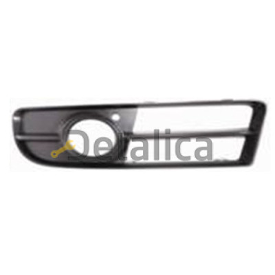 Решетка бампера передняя правая с отв под противотуманку для  Ауди А4 от 2005 (Depo)