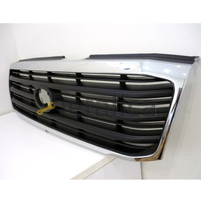 Решетка радиатора хром-черный для Тойота Ленд Крузер 100 1998-2002