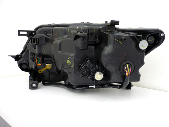 Фара правая для Ниссан Х-Трейл Т32 оригинал Led Ксенон оригинал ( в сборе )