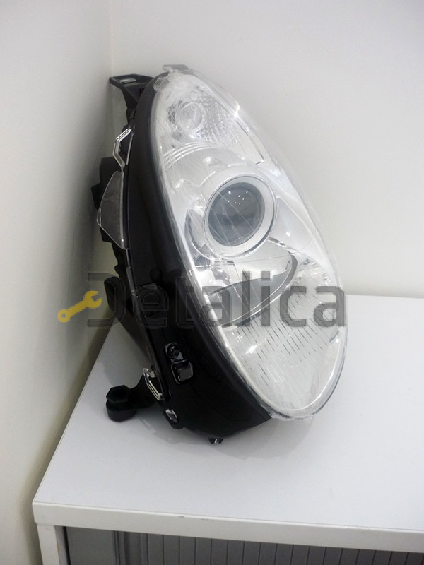 Фара левая для Мерседес W251 R-Class