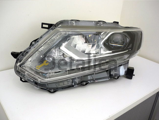 Фара левая для Ниссан Х-Трейл Т32 оригинал Led Ксенон оригинал ( в сборе )