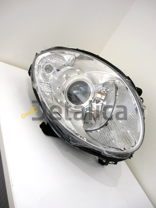 Фара правая для Мерседес W251 R-Class