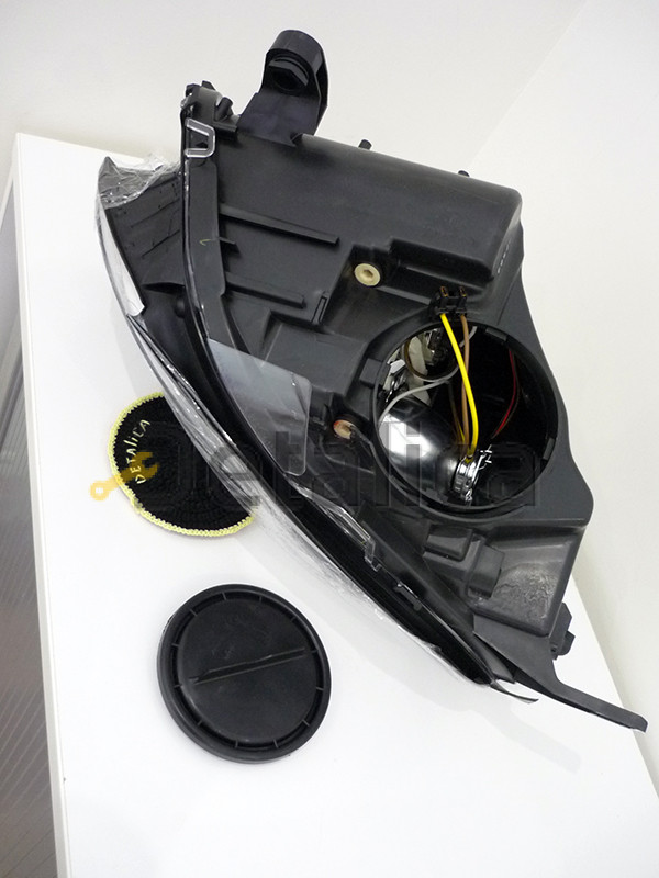 Фара правая для Мерседес W251 R-Class