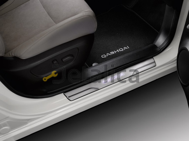 Накладки на пороги дверей с подсветкой для Ниссан Кашкай J11E
