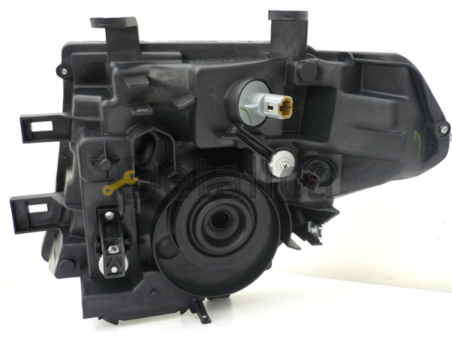 Фара правая для Ниссан Патфайндер R51 Европеец