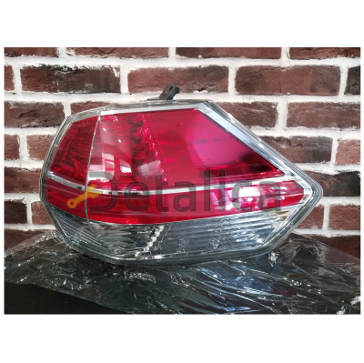 Фонарь задний правый для Ниссан Х-Трейл Т32 оригинал ( в сборе )