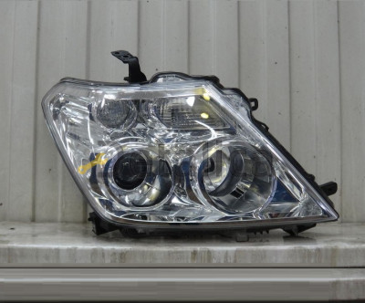 Фара правая для Ниссан Патрол Y62 оригинал галоген