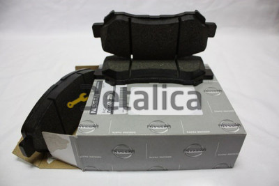 Колодки передние для Ниссан Сентра В17 оригинал