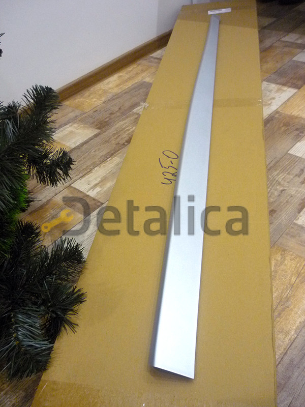 Пластиковая накладка на порог левая Ниссан Террано D10 оригинал