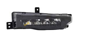 BMW X3 фара противотум прав диод (TYC)