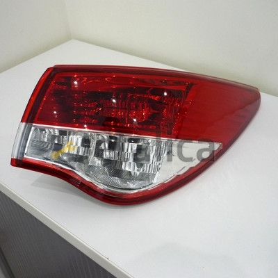 Фонарь задний внешний правый для Ниссан Альмера G15