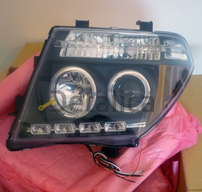 Фары комплект для Ниссан Патфайндер R51 тюнинг Devil Eyes