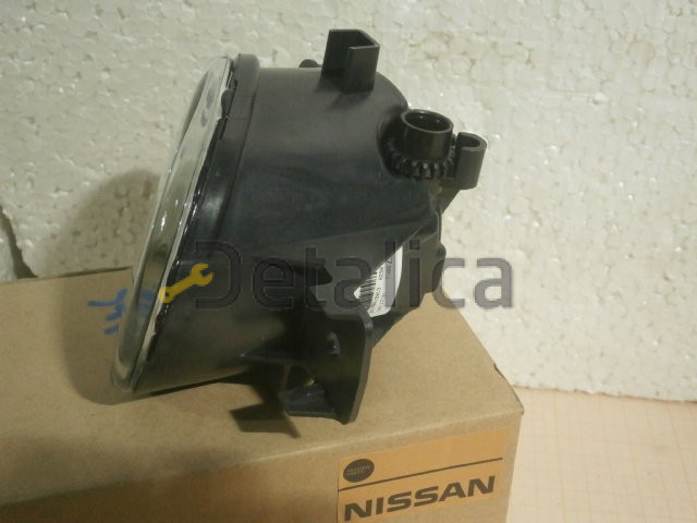 Противотуманная фара правая для Ниссан Х-Трейл Т32 оригинал