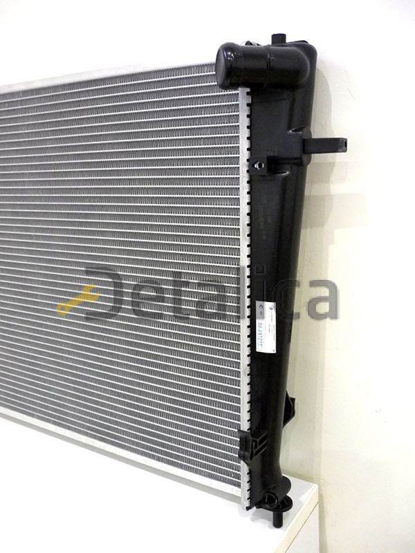 Радиатор охлаждения 2.0-2.7 для Киа Спортейдж 2 (Luzar Russia)