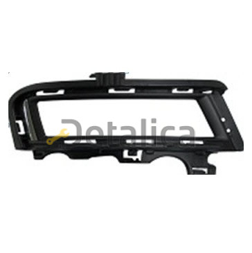 Решетка бампера переднего правая с отверстием под противотуманку для Фольксваген Гольф 7 от 2012 (Depo)