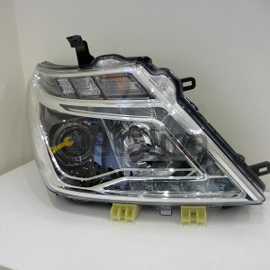 Фара передняя правая для Ниссан Патрол Y62 LED