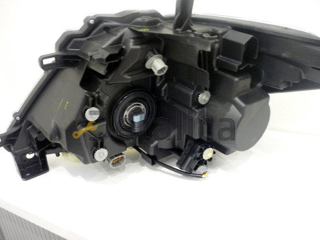 Фара передняя правая для Ниссан Патрол Y62 LED