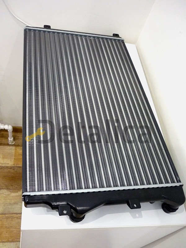 Радиатор охлаждения для Фольксваген Джетта 6 двигатель 1.8 и 2.0