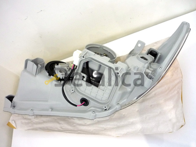 Фара правая ксенон для Тойота Камри 40 2006-2008 (оригинал) 