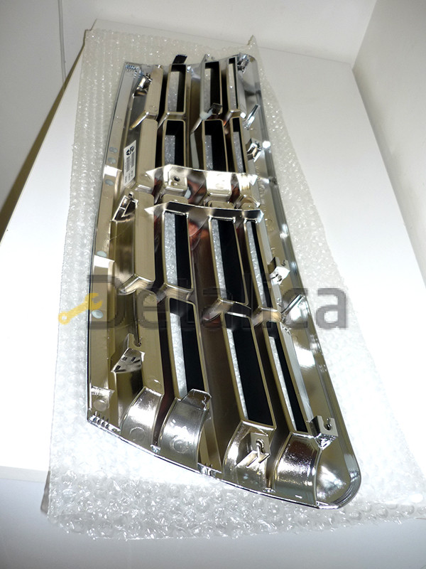 Решетка радиатора хром-черная для Киа Маджентис от 2004 до 2005 (Тайвань)