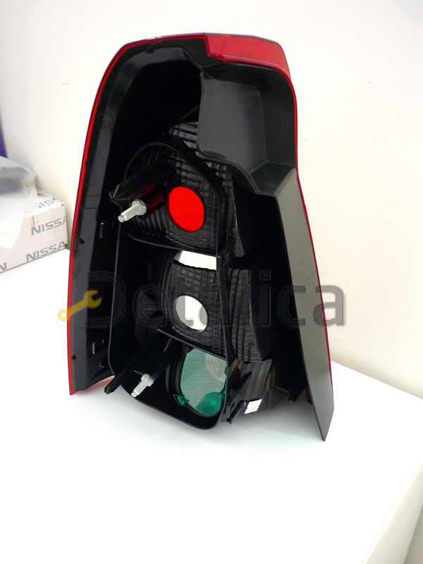 Фонарь задний правый DEPO красно-белый для Рено Логан от 2010