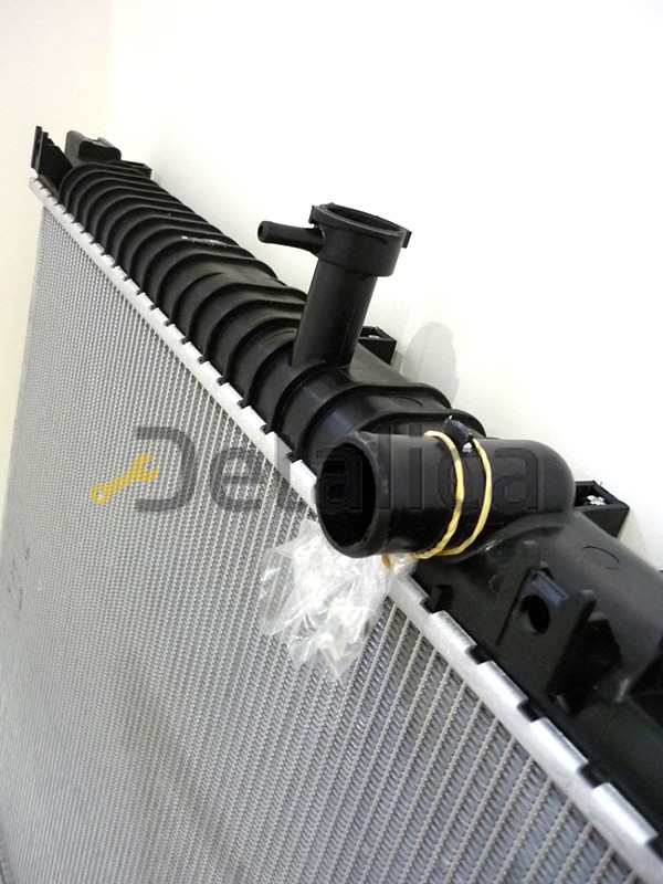 Радиатор охлаждения для Инфинити QX56 Nissens Дания