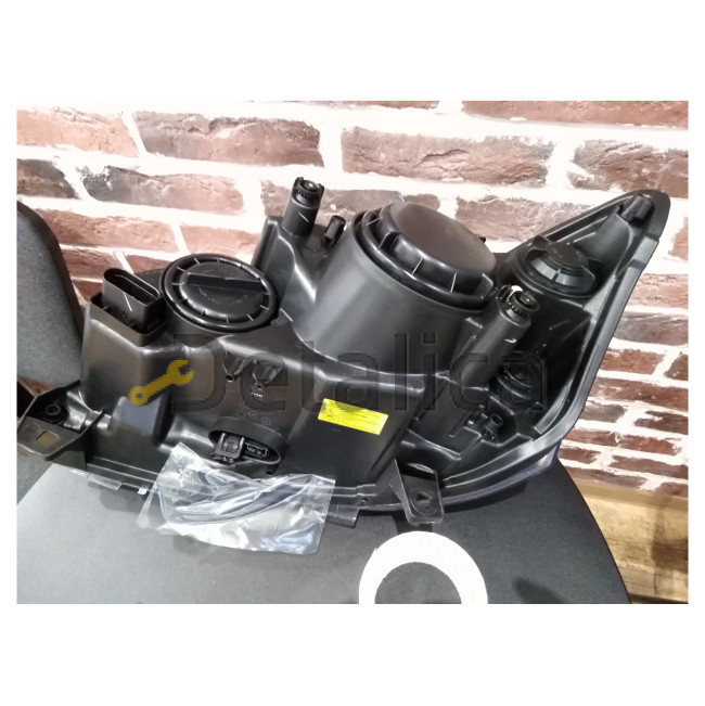 Фара правая для Мерседес Вито 639 2010-2013 ксенон Depo