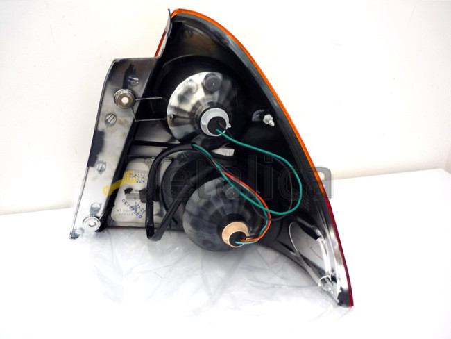 Фонарь задний левый для Сузуки Лиана седан