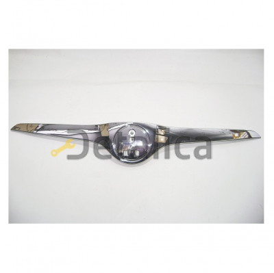 Молдинг решетки радиатора на капот для Шкода Фабия 2 от 2007-2009 (Тайвань)