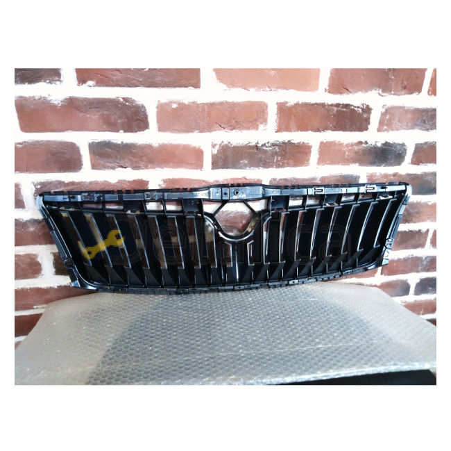 Решетка радиатора для Шкода Октавия А5 оригинал