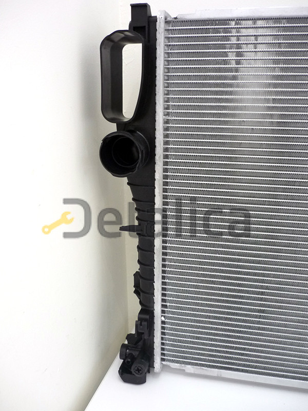 Радиатор охлаждения Мерседес W211 Sakura Индонезия