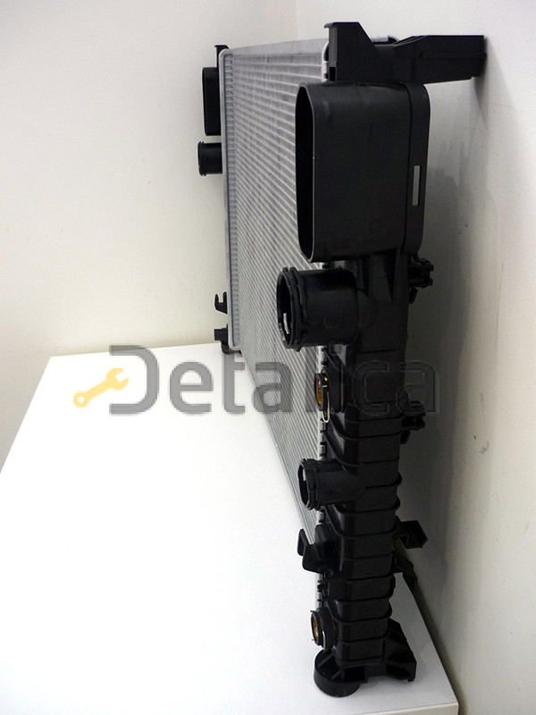 Радиатор охлаждения Мерседес W211 Sakura Индонезия