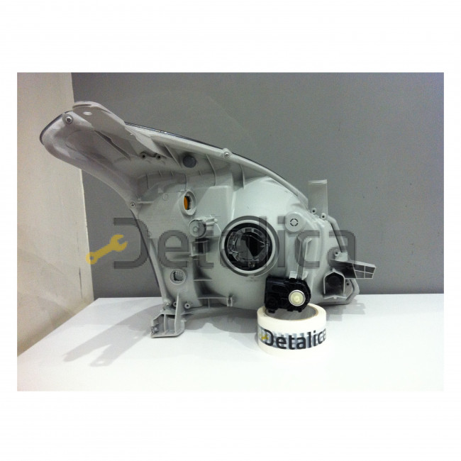 Фара левая для Тойота Прадо 120 оригинал под корректор