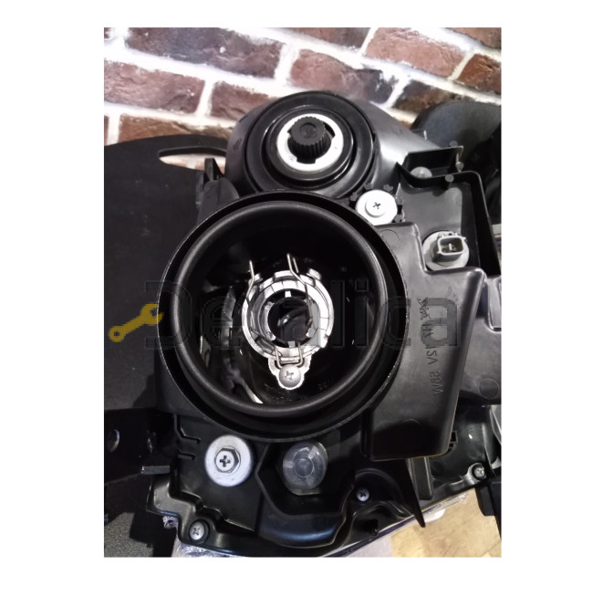 Фара левая для Сузуки Гранд Витара 5 дв Depo